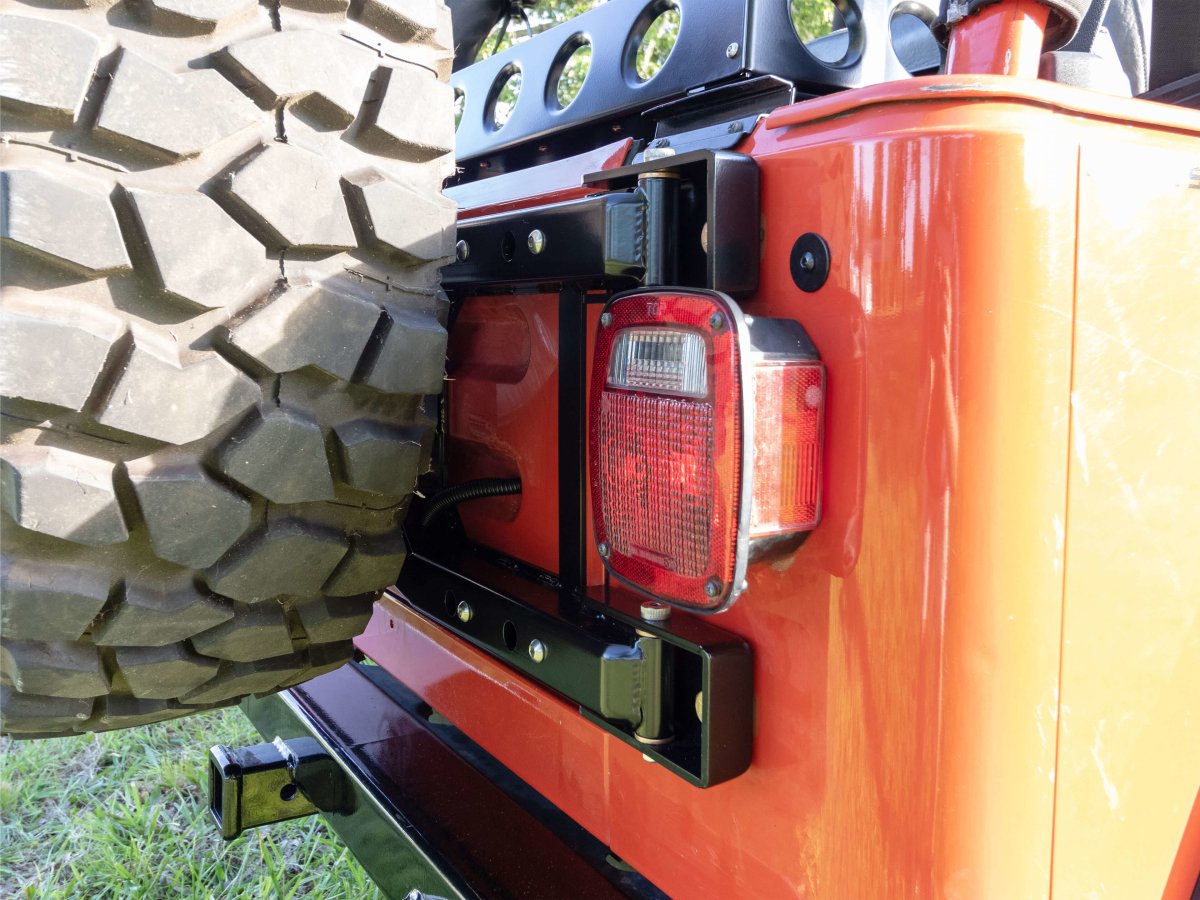 Rusty's Off Road Products - Rusty's Tire Carrier - 1997-2006 TJ / LJ Wrangler